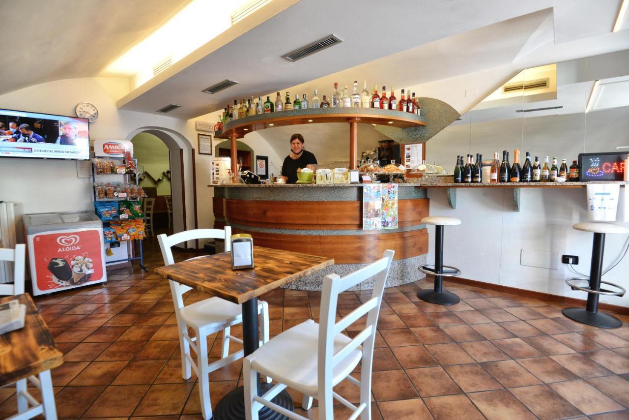 Taverna Affittacamere Gardone Riviera Exterior foto