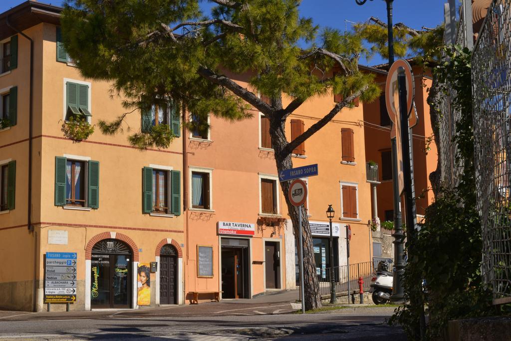 Taverna Affittacamere Gardone Riviera Exterior foto